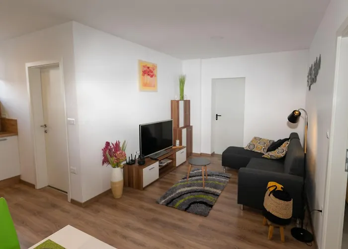 Apartma Fantazija شقة *